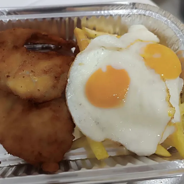 La Buena Comida De Elvira filete con huevos